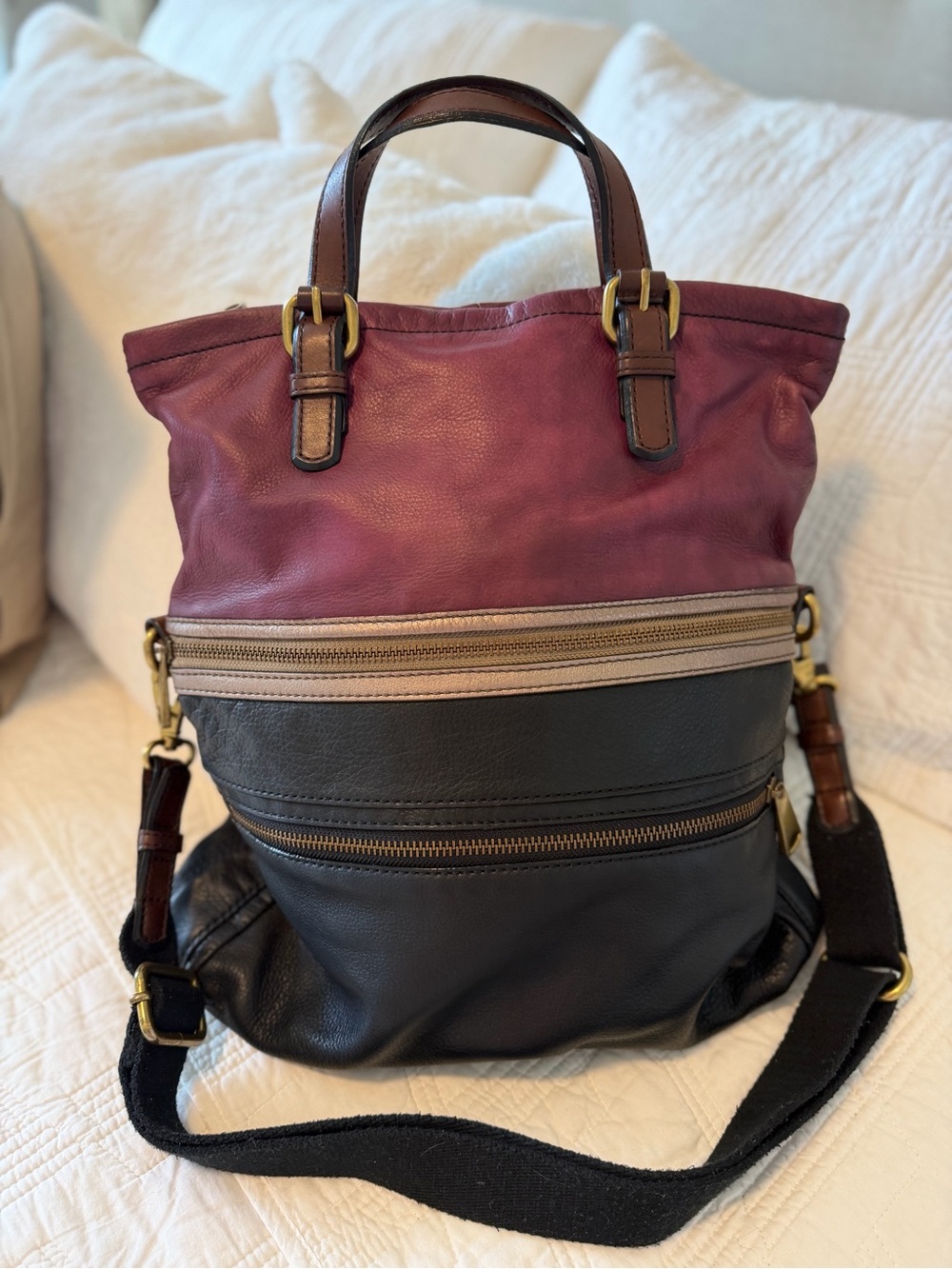 Fossil vintage ExplorerTwo-Tone Shoulder/CB Bag in Plum&Black 15x16